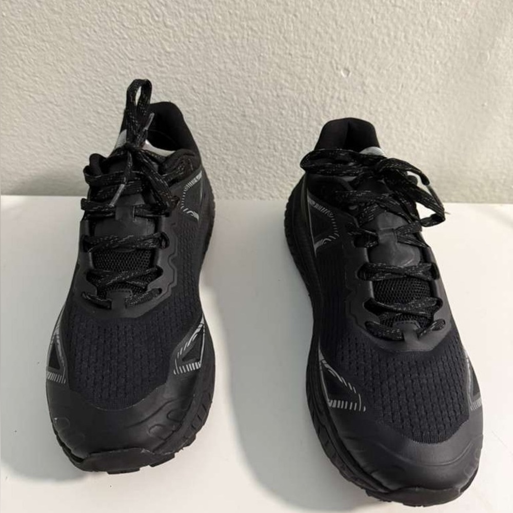 Hi-Tec Men's Black and Gray Athletic Shoes - Picture 5 of 9